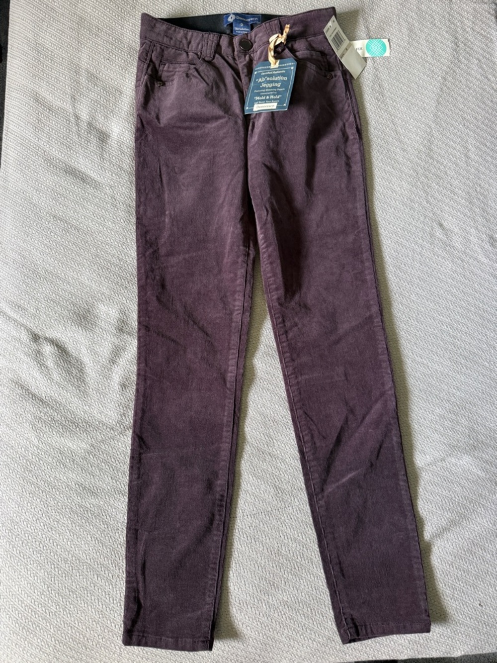 NWT Democracy Absolution Straight Leg Corduroy Pants Women's Size 0 Purple